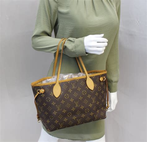 louis vuitton tote bag medium|louis vuitton monogram mm.